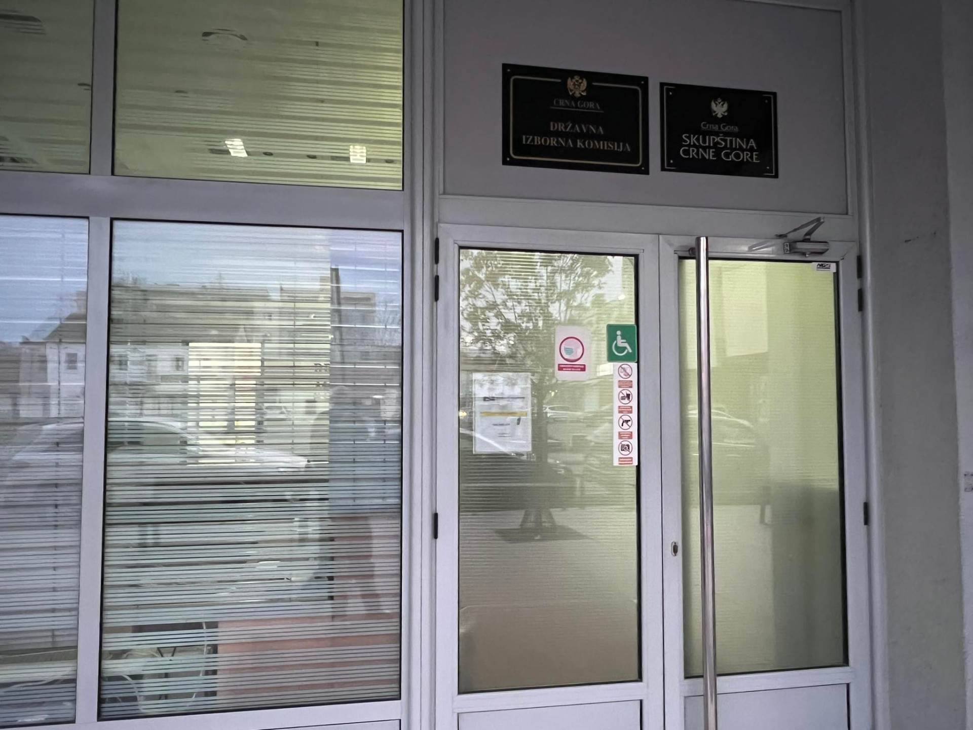 Nikola Mugoša podnio je ostavku na mjesto predsjednika DIK Info Nikola Mugoša podnio je ostavku na mjesto predsjednika DIK Info