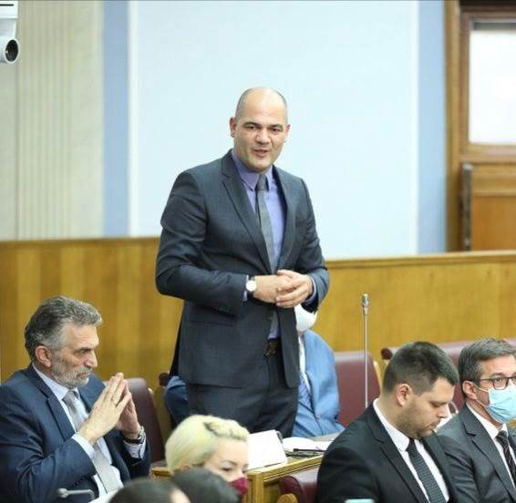  Odobreno: Milo Božović može da potpisuje plate zaposlenima u Opštini Budva 