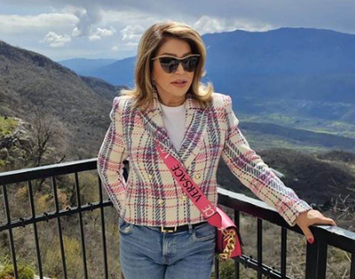 Neda Ukraden oduševljava svojim izgledom Neda Ukraden oduševljava svojim izgledom