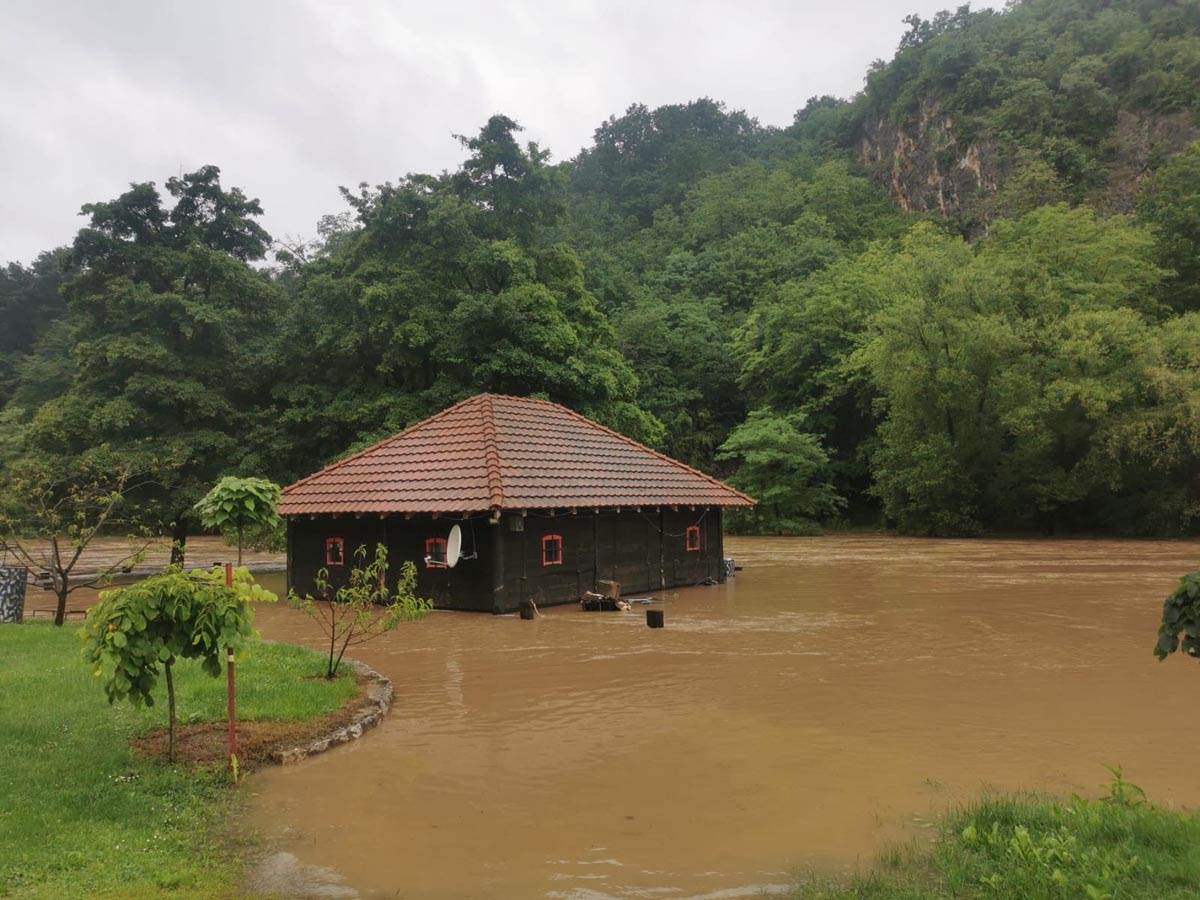 Prva izjava dječaka koji je spasen iz nabujale rijeke Prva izjava dječaka koji je spasen iz nabujale rijeke