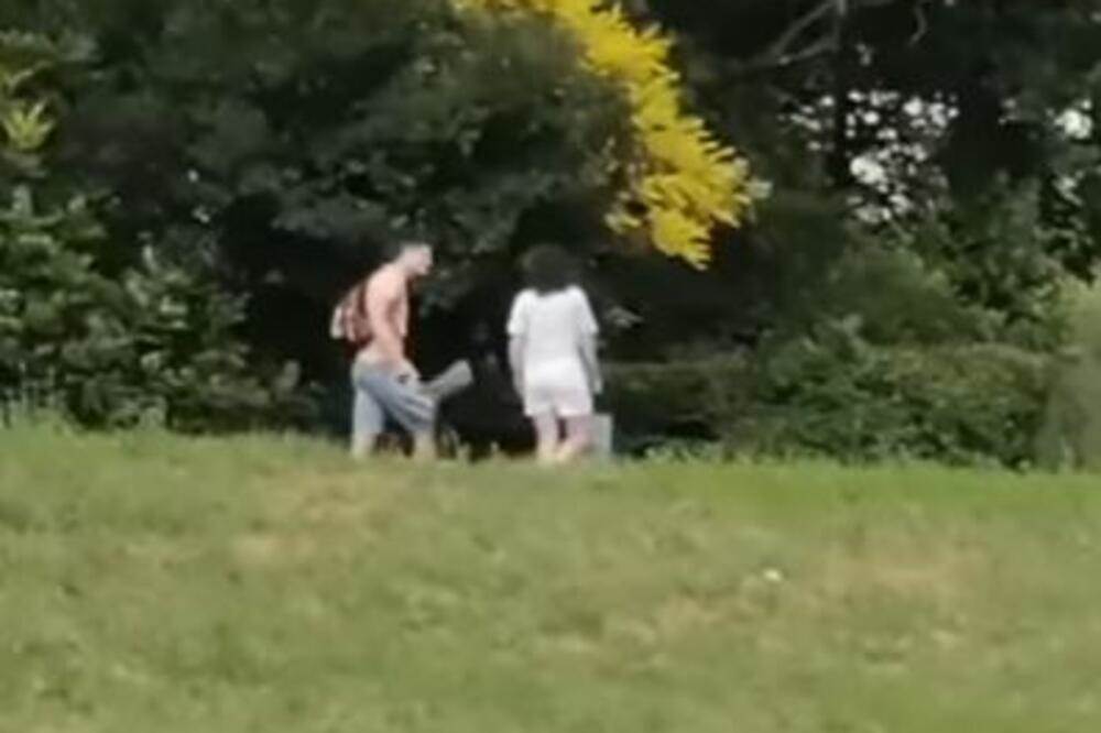  Snimak muškarca koji udara djevojku na Košutnjaku u Beogradu 