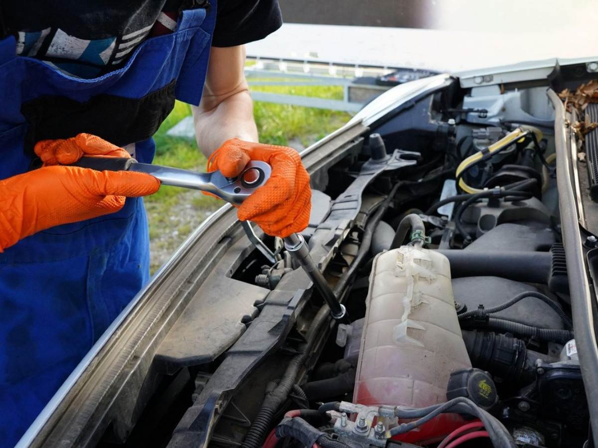 Ovako se pravilno provjerava ulje u automobilu Ovako se pravilno provjerava ulje u automobilu