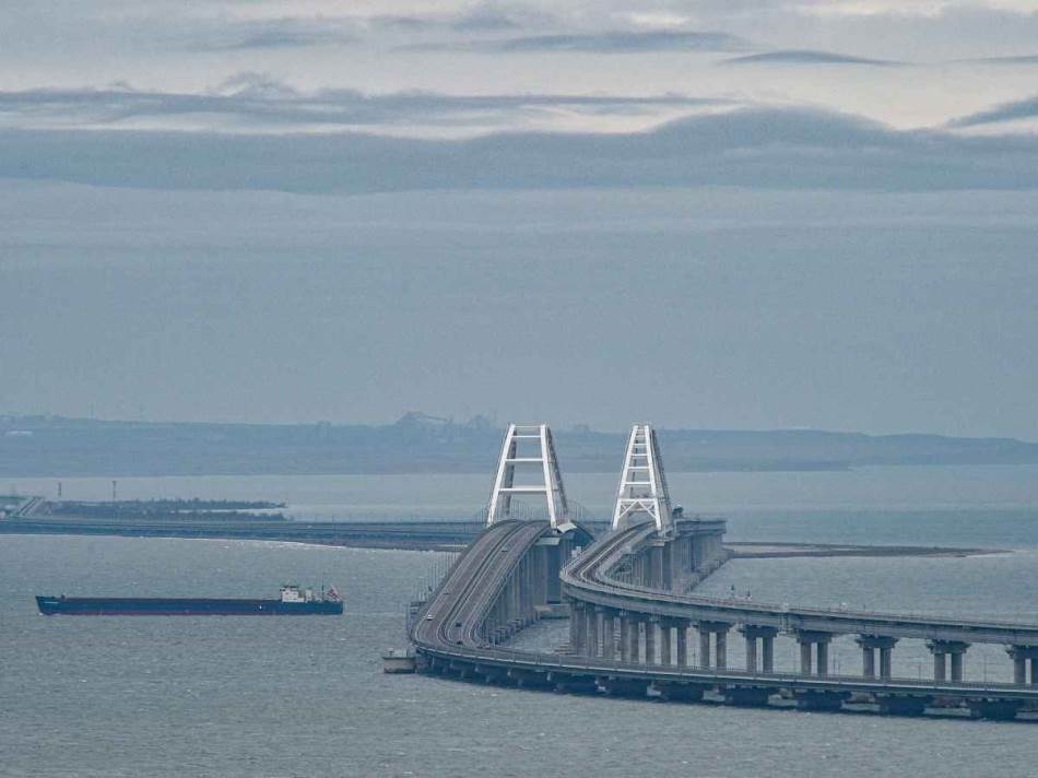  Obustavljen saobraćaj na Krimskom mostu  