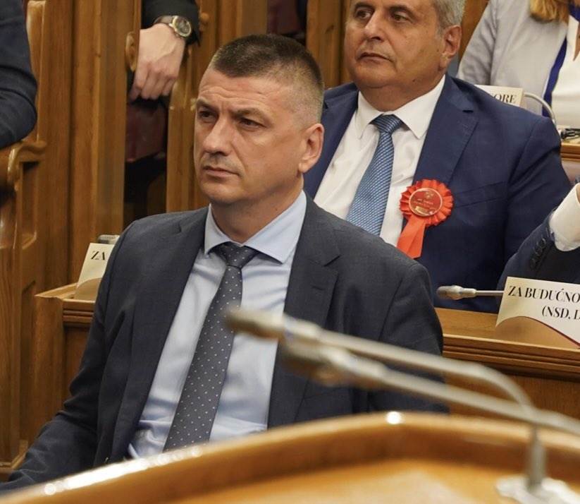  Zečević je rekao da su narušeni odnosi Novovića i Šukovića 