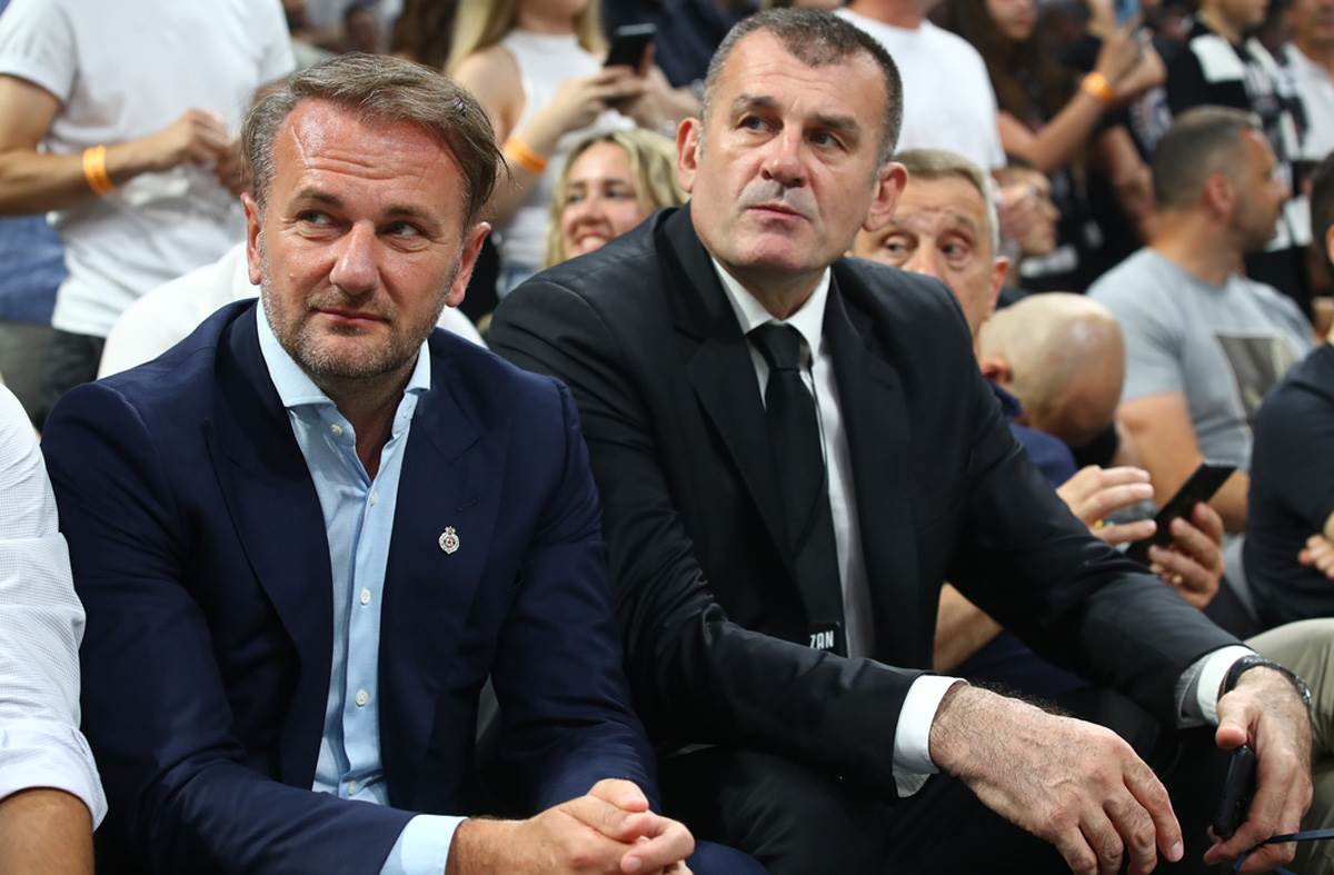  Ostoja Mijailović oglasio se o sezonskim kartama za mečeve Partizana 