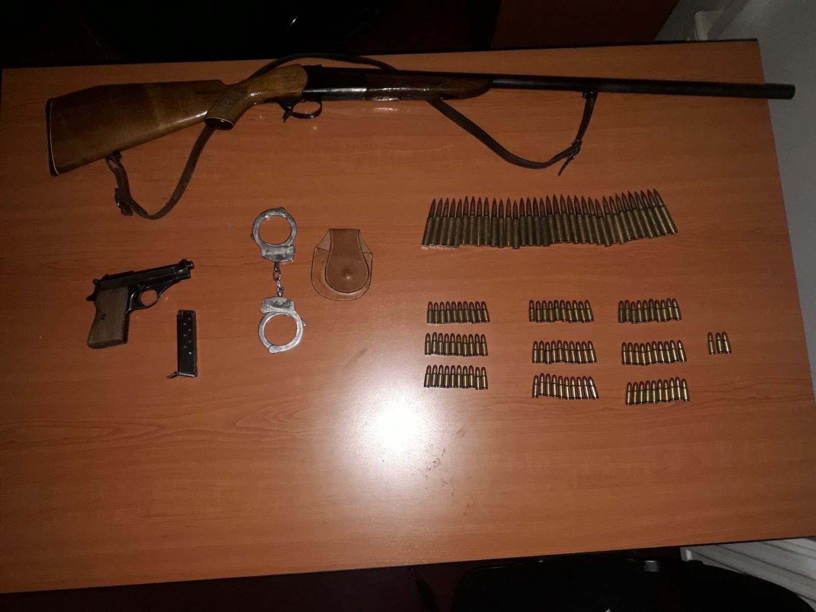  Krivična prijava u Pljevljima zbog nedozvoljenog držanja lovačke puške, pištolja i municije 