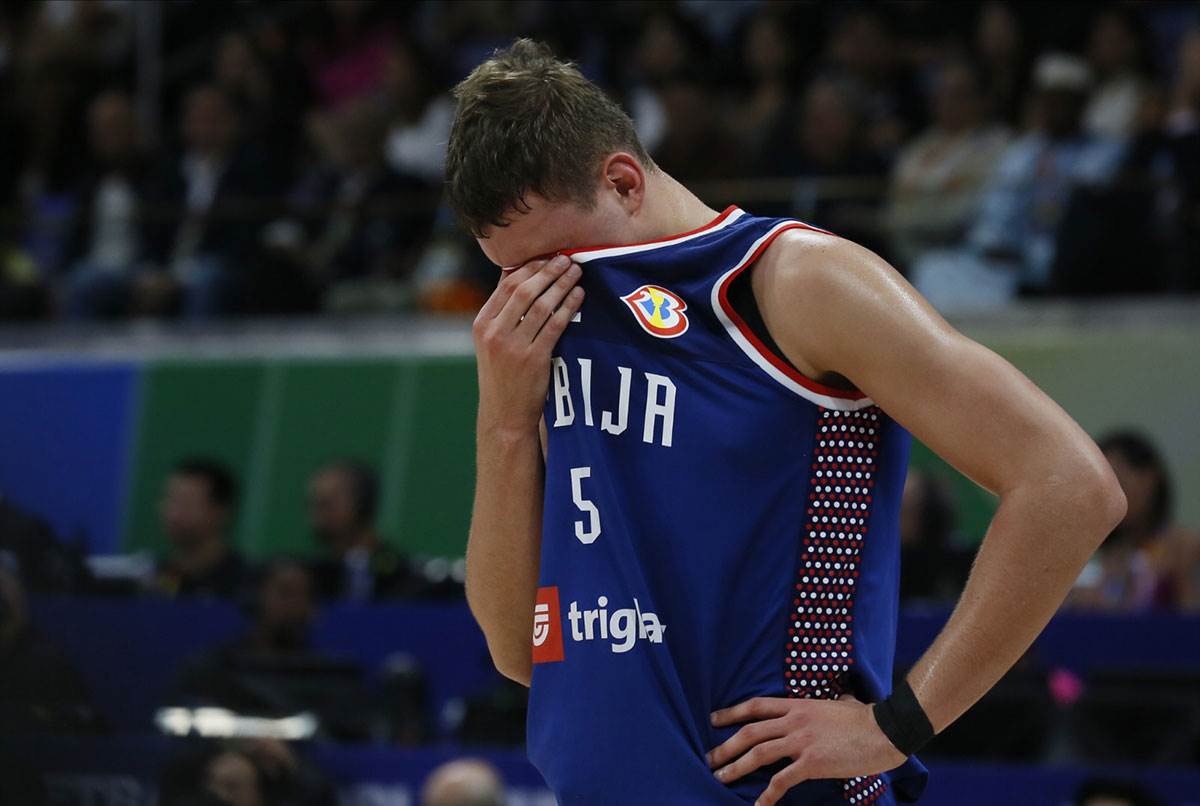  Srpski košarkaši plakali 