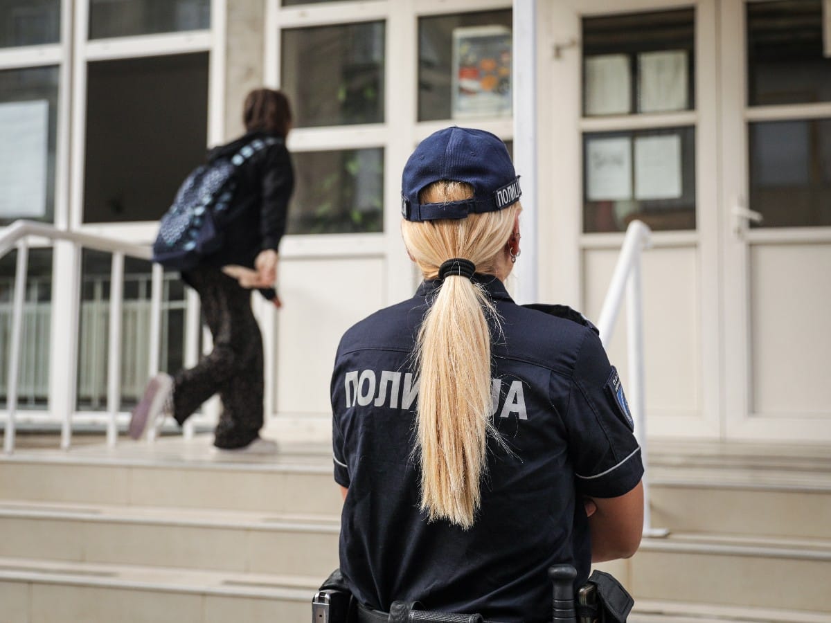  Dojava o bombi u školi na Novom Beogradu 