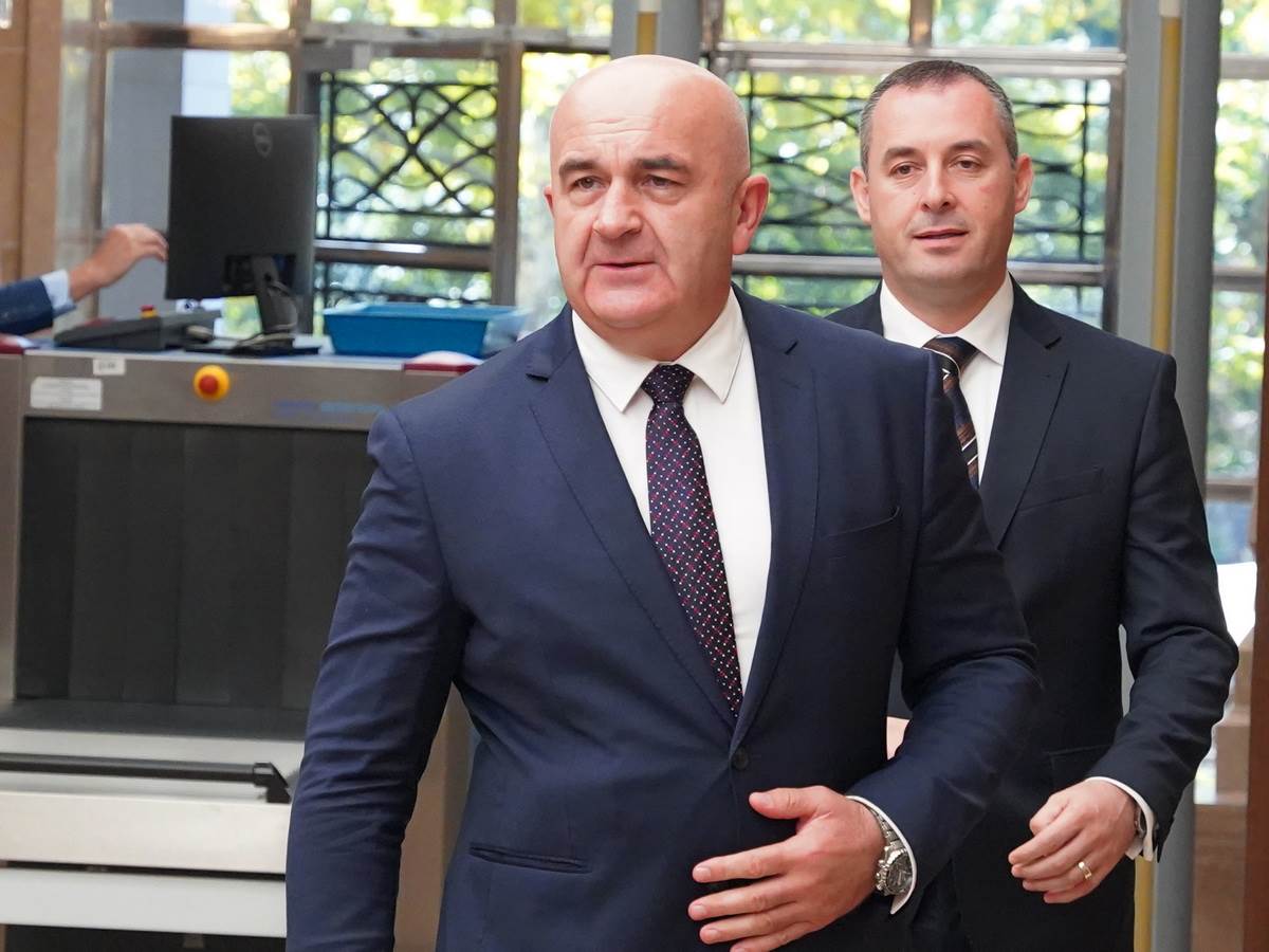 Joković je od Spajića zatražio da predloži smjenu Šćekić Info Joković je od Spajića zatražio da predloži smjenu Šćekić Info