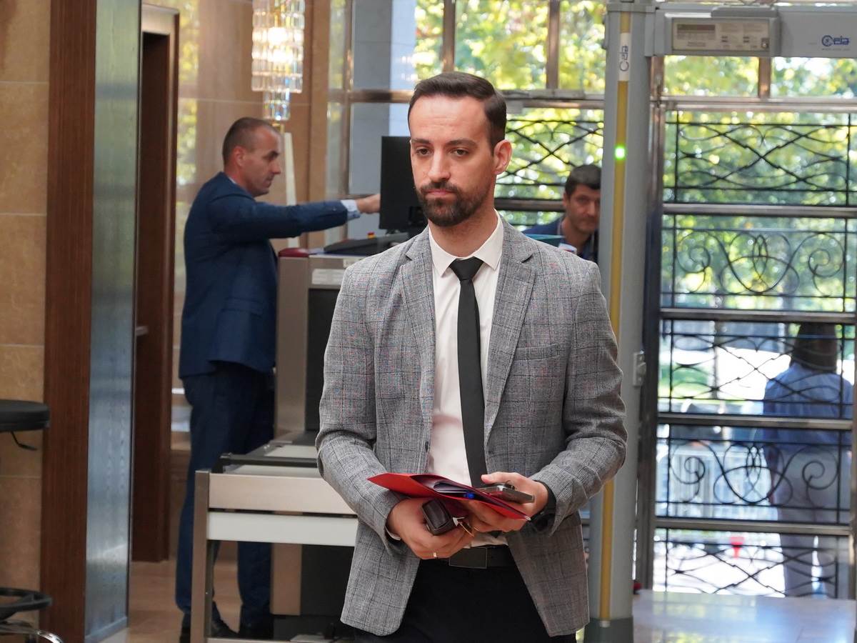 Zirojević: Dobio prijeteće pismo nakon razgovora sa Krapovićem, tražim novu sigurnosnu procjenu Info Zirojević: Dobio prijeteće pismo nakon razgovora sa Krapovićem, tražim novu sigurnosnu procjenu Info