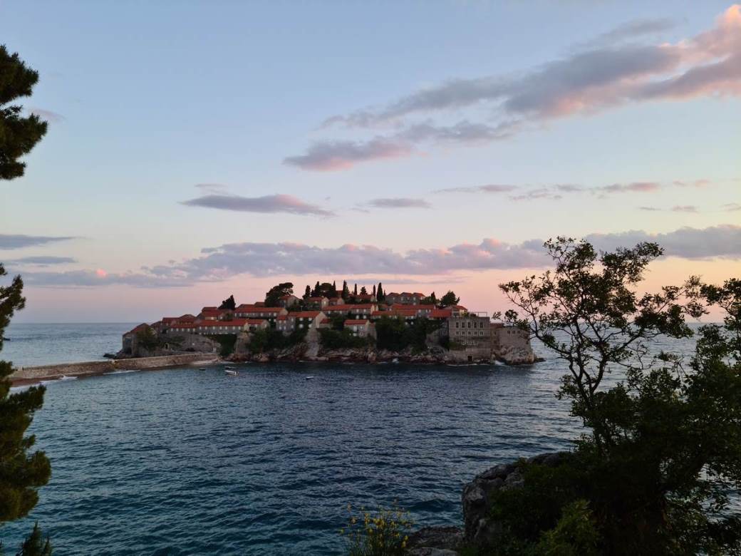  Aman i Adriatic Properties: Spremni da Svetom Stefanu vratimo puni sjaj, biće otvoren za ljetnju sezonu
 