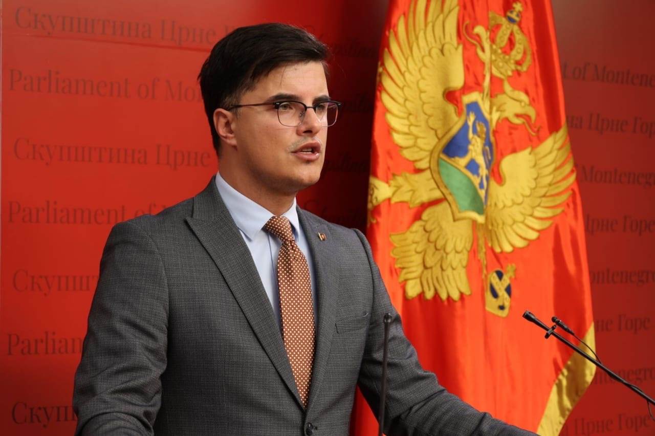 Najzastupljeniji stranci u Crnoj Gori su iz Rusije, Srbije i Turske Info Najzastupljeniji stranci u Crnoj Gori su iz Rusije, Srbije i Turske Info