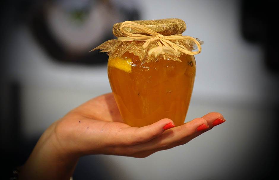  Evo kako da prepoznate pravi, domaći med!  