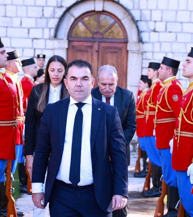 Đurašković ponovo izabran za gradonačelnika Cetinja | Info Đurašković ponovo izabran za gradonačelnika Cetinja | Info