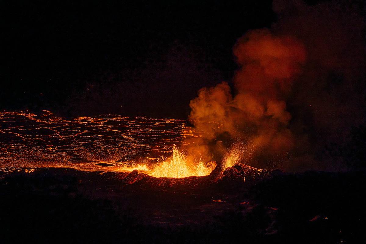  Muskarca progutala rupa na vulkanu 
