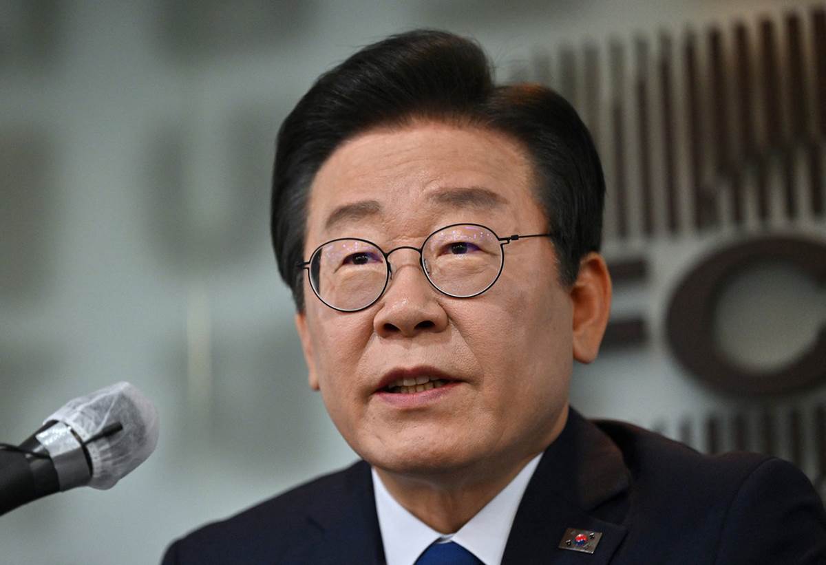  Ovo je južnokorejski političar na kojeg je pokušan atentat  