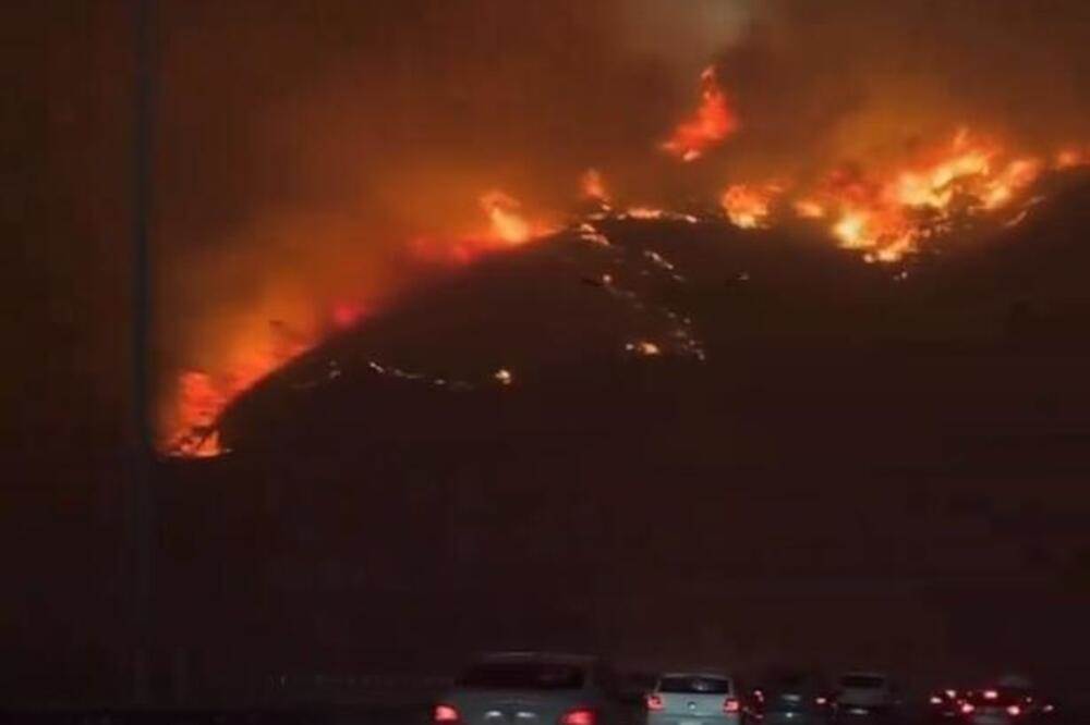  U šumskim požarima u Čileu poginulo je najmanje 19 osoba i uništeno je oko 1.100 domova 