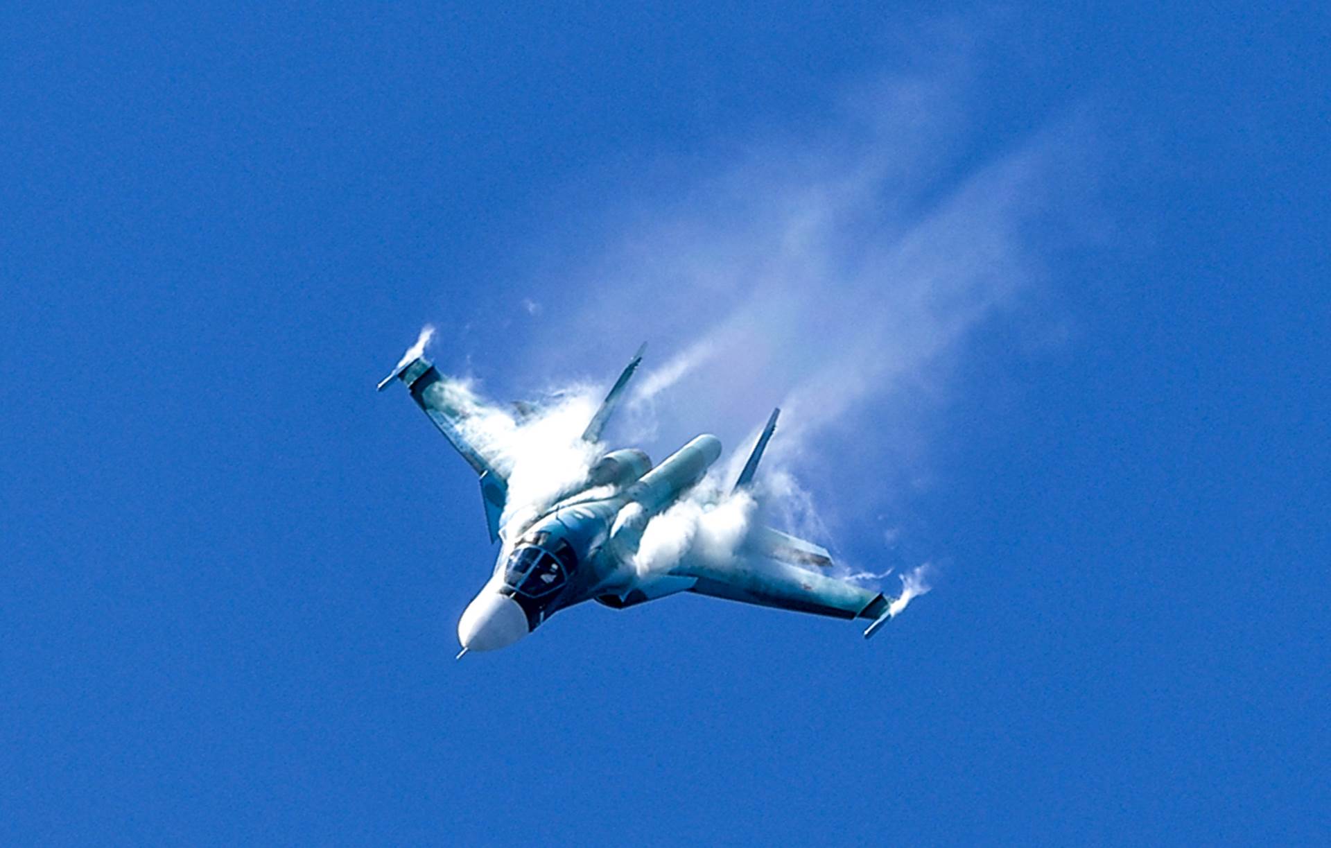  Putinovi bombarderi provocirali, a NATO odmah digao ratne avione 