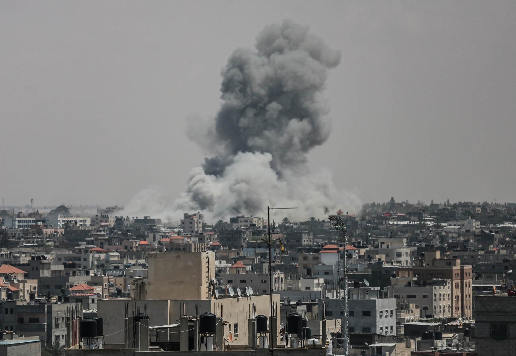  Izraelske snage izvršile su vazdušni napad na porodičnu kuću vođe Hamasa 