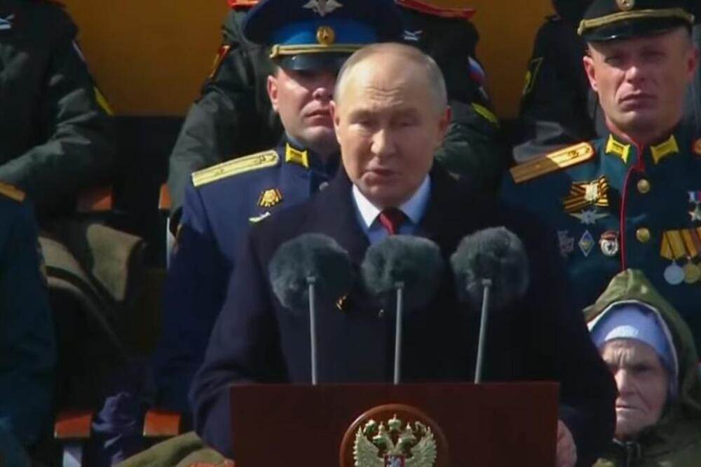  Putin na paradi pobjede u Moskvi 