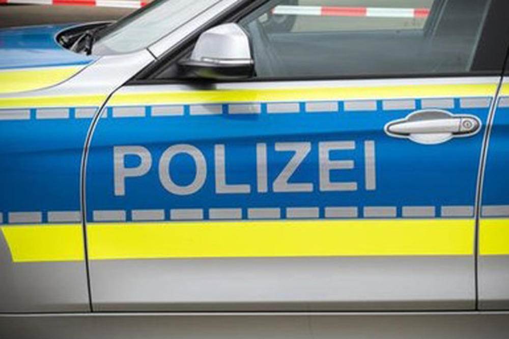  Njemačka muškarac nožem krenuo na policijsku patrolu, oni su ga odmah upucali 