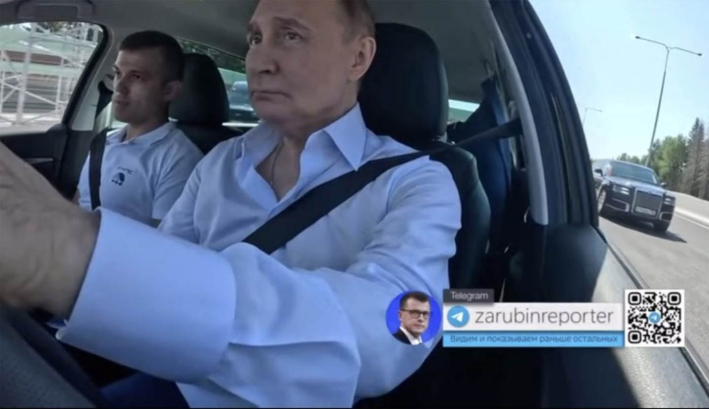 Vladimir Putin umalo je izazvao saobraćajnu nesreću 