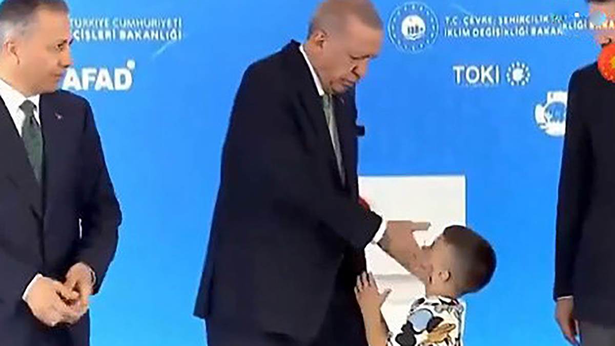  Redep Tajp Erdogan osamario djecaka 