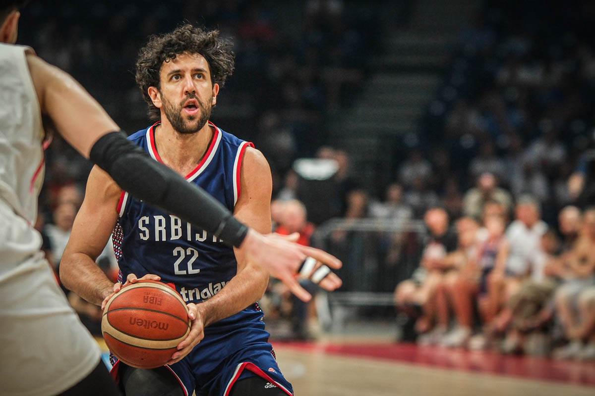  Vasilije Micić odbio je Hapoel Tel Aviv i razmatra nove ponude, navodno i one od Zvezde i Partizana? 