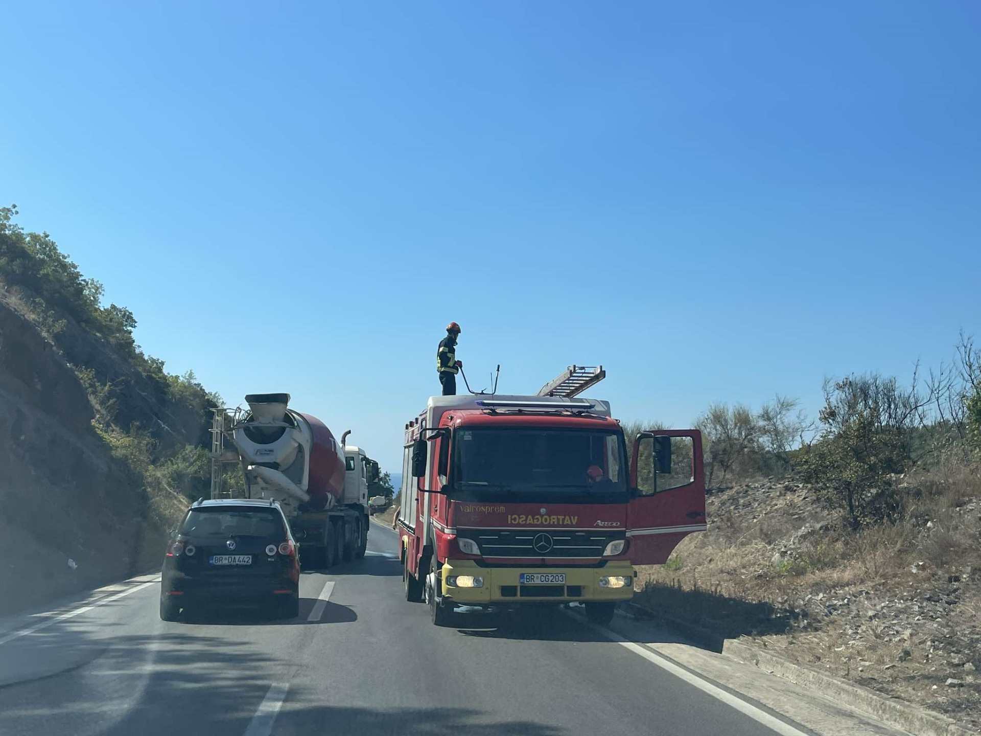  Požar u Ulcinju u trafostanici 