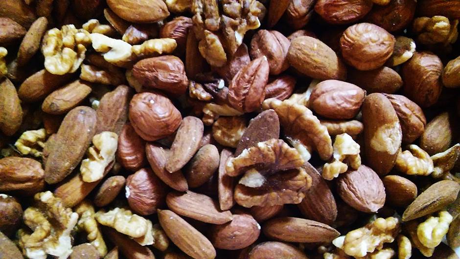  4 razloga da grickate orašaste plodove 