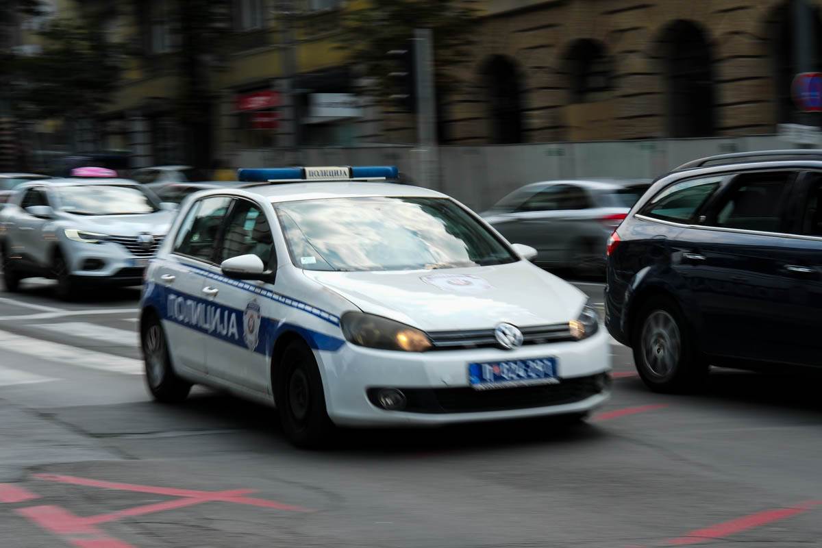  Robijaš je prijetio radnici da će ubiti nju i dijete, pa u kući pretukao majku 