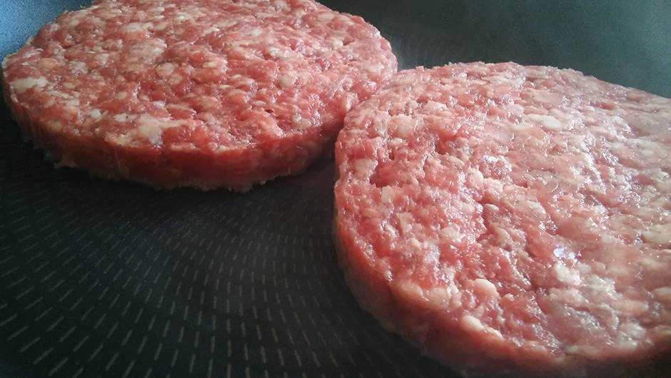  Istina koju mnogi ne znaju: Da li je zdravo jesti meso svaki dan? 