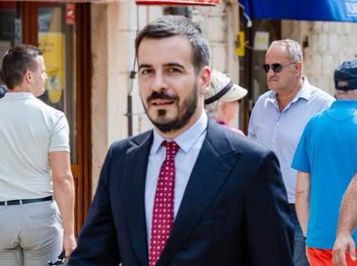 Inicijativa DPS-a za skraćivanje mandata kotorske Skupštine nije usvojena. Info Inicijativa DPS-a za skraćivanje mandata kotorske Skupštine nije usvojena. Info