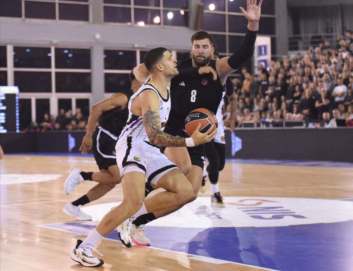  Partizan pao u Atini, šut za pobjedu nije htio da uđe: Efes pobijedio crno-bijele iza zatvorenih vrata! 