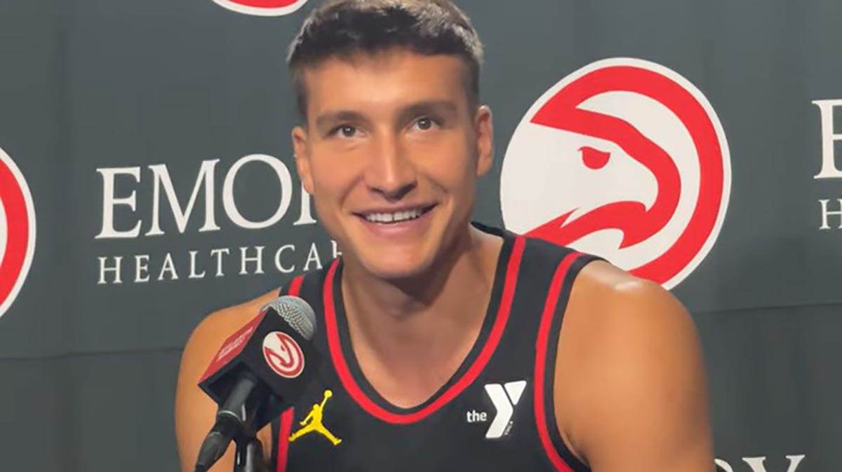  Bogdan Bogdanović stigao je u Atlantu i tamo je odgovarao na pitanja medija 