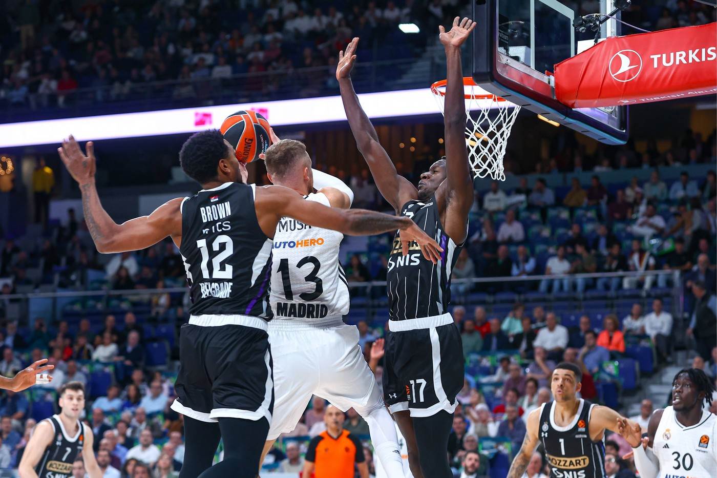  Košarkaši Real Madrida savladali su Partizan rezulatom 93:86 