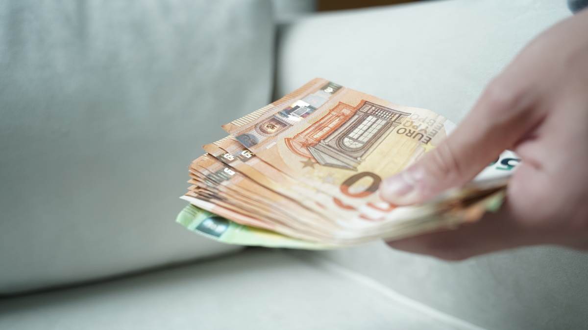 Dario Vraneš kažnjen sa 500 eura zbog uvrede na račun Milke Tadić Mijović | Info Dario Vraneš kažnjen sa 500 eura zbog uvrede na račun Milke Tadić Mijović | Info