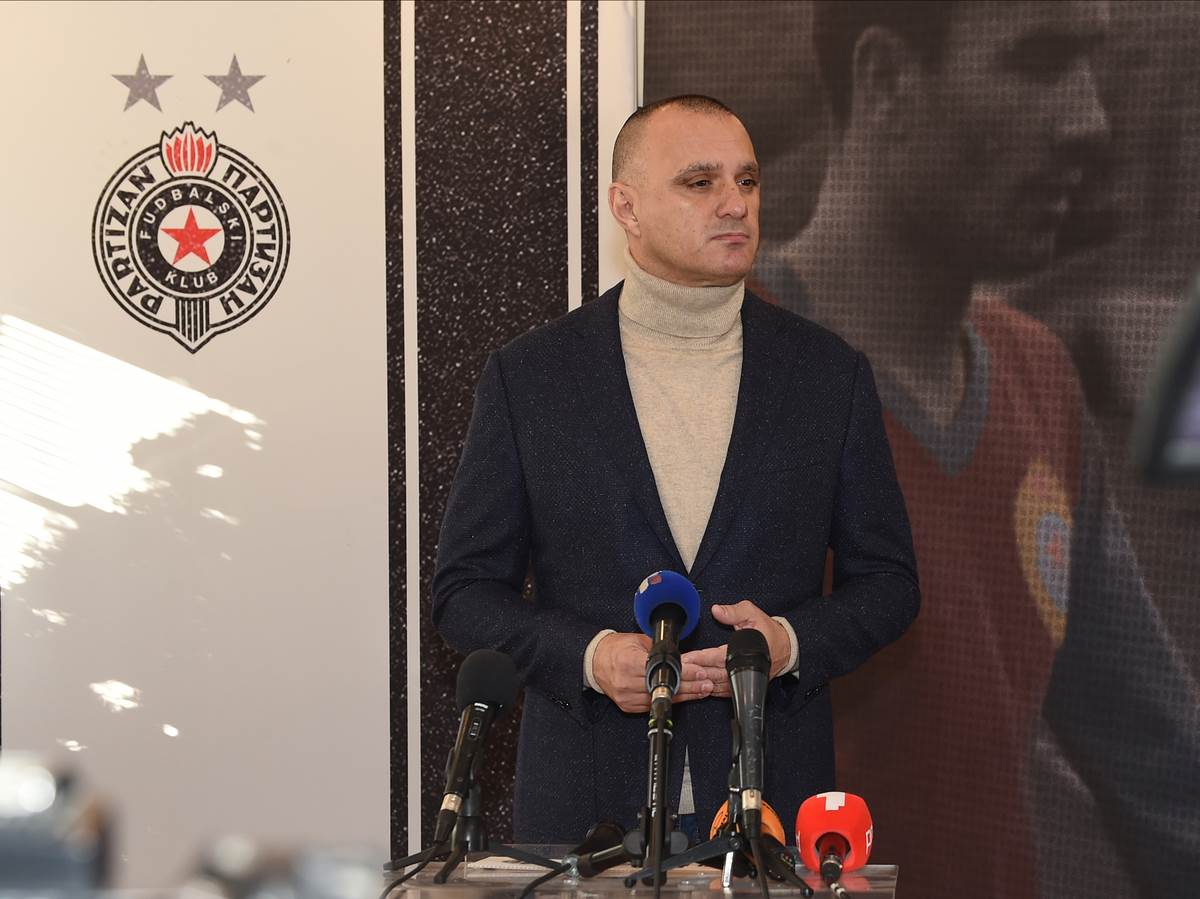  Ivica Kralj napušta Partizan. 