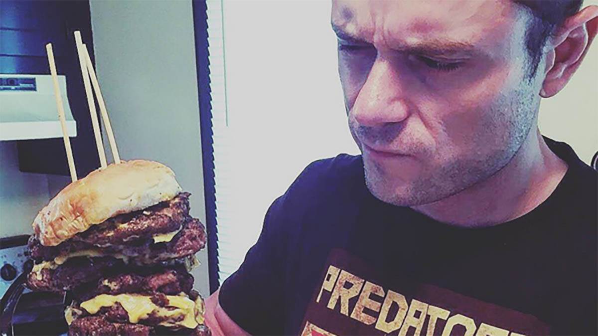 100 dana sam jeo sladoled, slatkiše i pio viski: Posle toga nisam prepoznao svoje telo, uradio sam k   100 dana sam jeo sladoled, slatkiše i pio viski: Posle toga nisam prepoznao svoje telo, uradio sam k