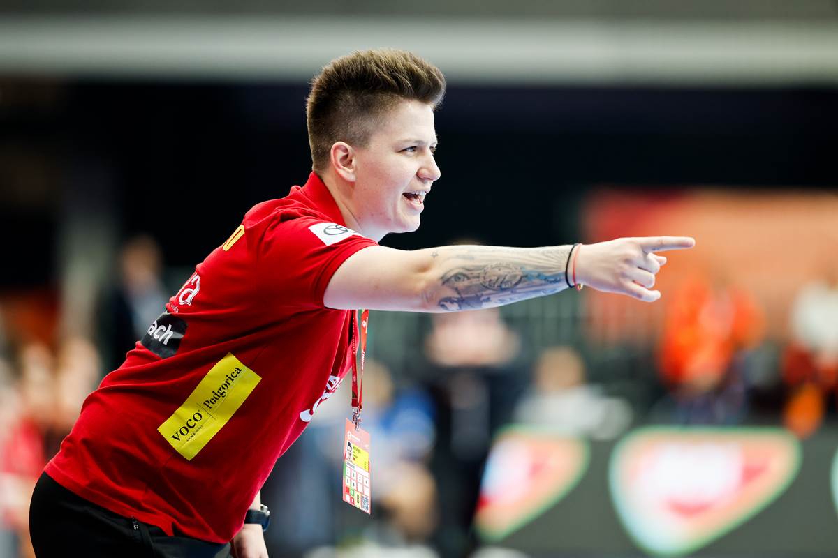  Lavice poražene od Španije 