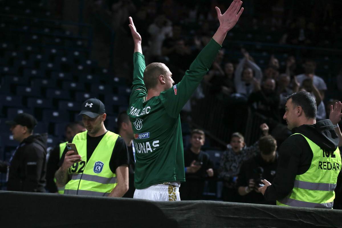  Alen Smailagić ponovo u crno-bijelom 