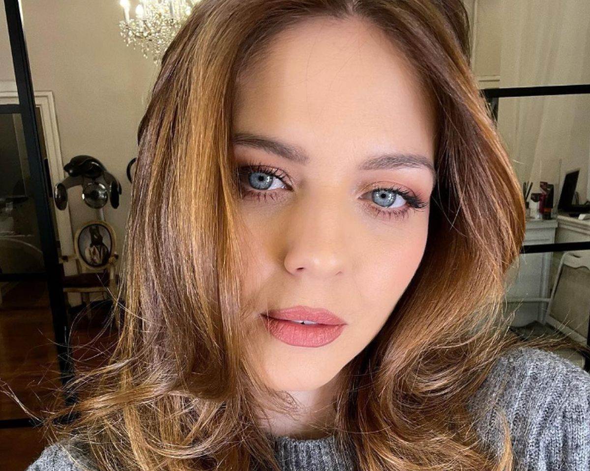  Duga, sijeda kosa i bore na licu: Najljepša srpska glumica u neviđenom izdanju, da li znate o kome j 