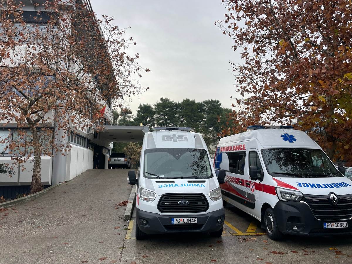  Prilikom gašenja požara u Rogamima povrijeđen vatrogasac 