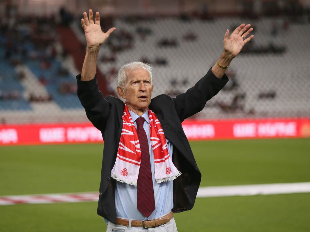  Preminuo je legendarni fudbaler Crvene zvezde 