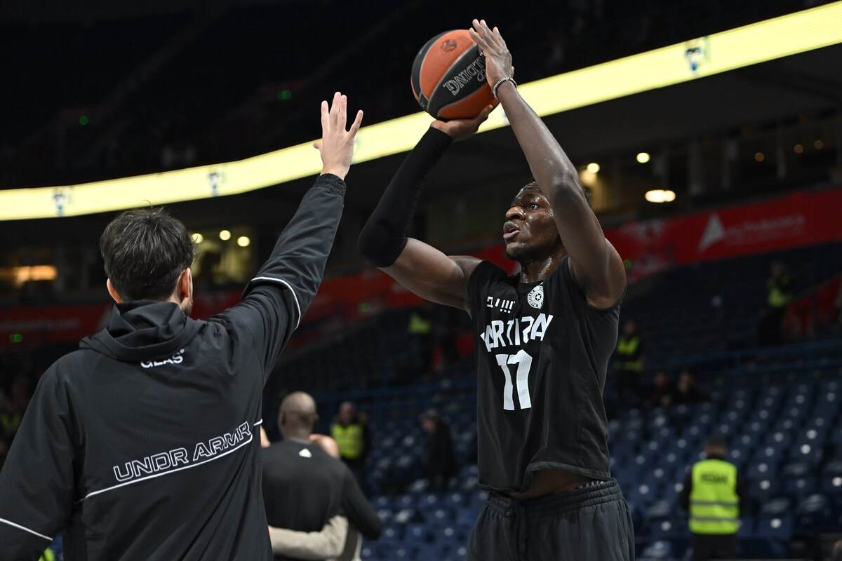  Partizan ne može bez Karlika, Pariz glatko pobijedio u Areni 