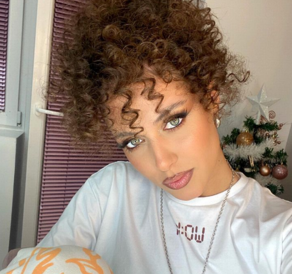  "Bolja je atmosfera na graničnom prelazu": Pjevačica 2 puta pjevala u praznom klubu u Budvi 