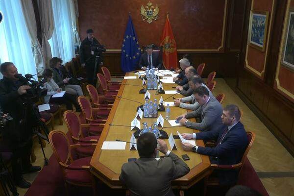  Usvojen predlog odluke o otvaranju Parlamentarne istrage u u slučajevima politički motivisanih ubistava
 