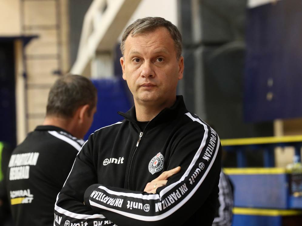  Crno-bijeli jure evropski trofej, a on svoj plan krije 
