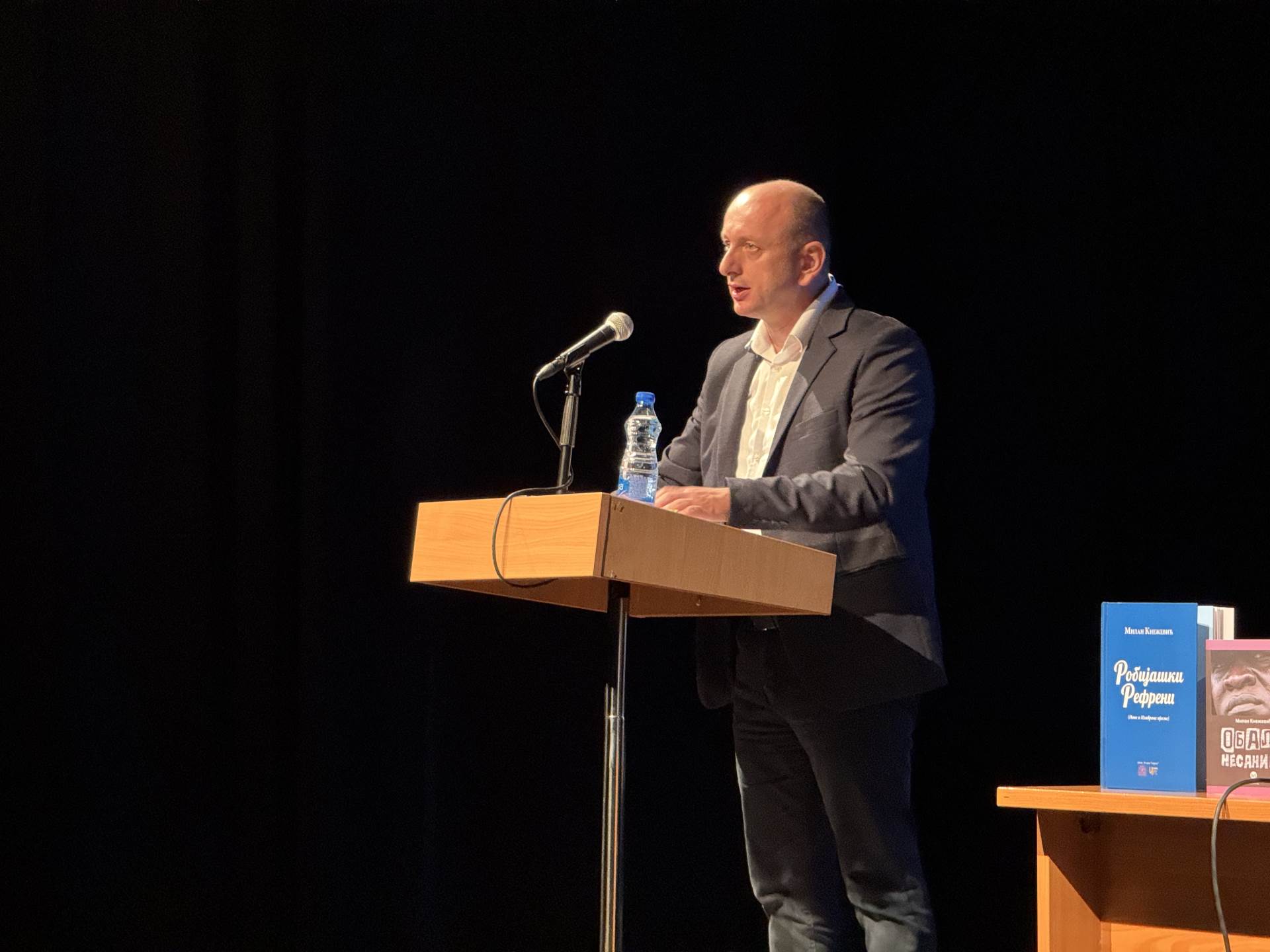 Knežević: Napustiću državnu vlast ako policija počne da tuče građane Zeta Info Knežević: Napustiću državnu vlast ako policija počne da tuče građane Zeta Info