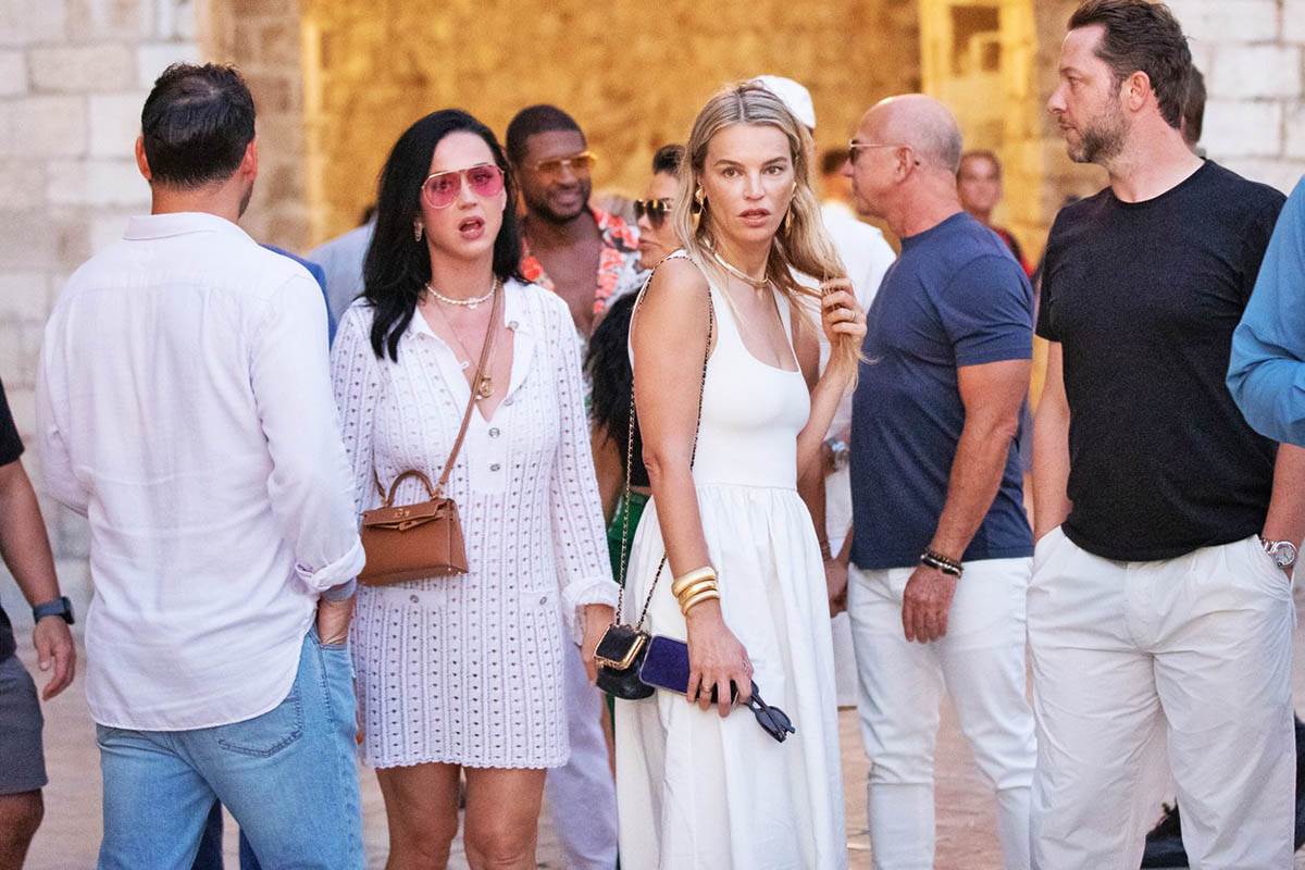  Kejti Peri čeka kraj turneje da ostavi slavnog glumca? Isplivali šokantni detalji, par krije krizu u braku 